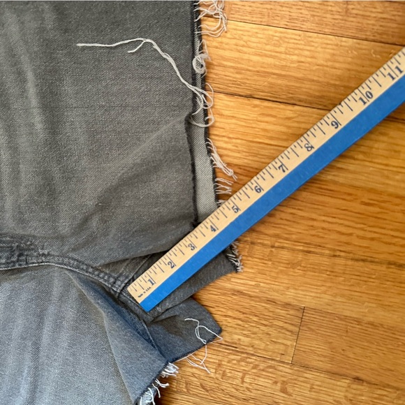 PacSun  Gray Asymmetrical Waistband Vintage Cut Off Denim Shorts(a1 - Picture 11 of 15